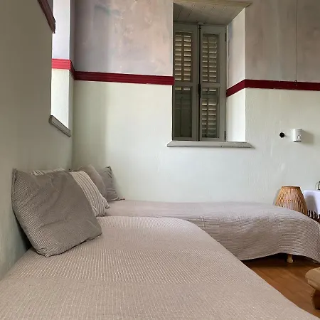 Kasa Antika Case de vacanță Meyísti